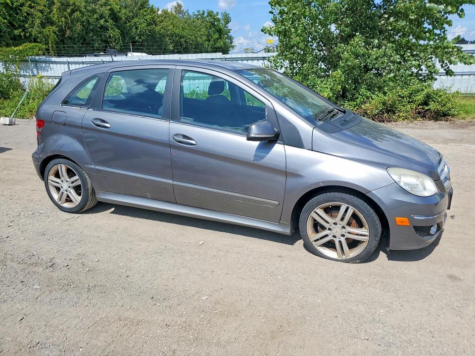 Photo 4 from auction – 2011 MERCEDES-BENZ B200 with VIN WDDFH3DB0BJ636324