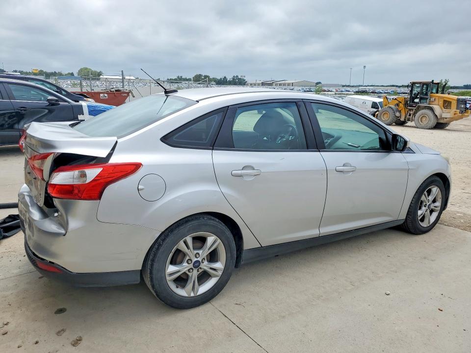Photo 3 from auction – 2014 FORD FOCUS with VIN 1FADP3F28EL323022