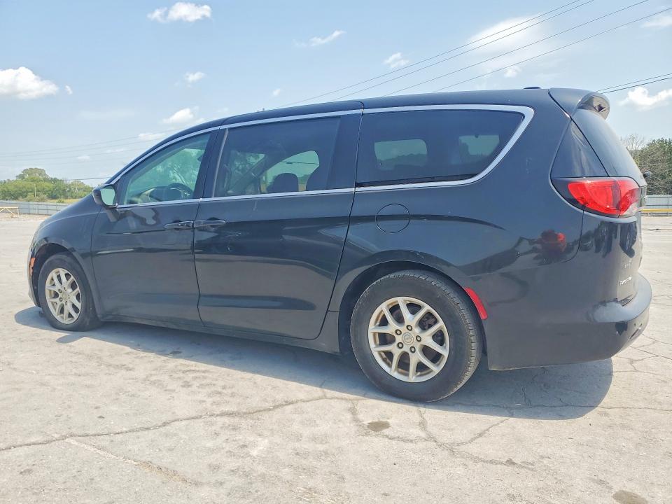 Photo 2 from auction – 2017 CHRYSLER PACIFICA with VIN 2C4RC1DG4HR516701
