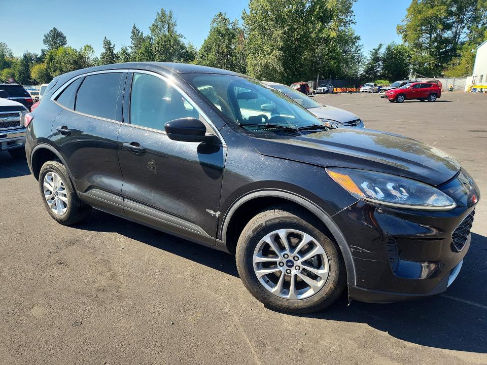 Photo 4 from auction – 2020 FORD ESCAPE with VIN 1FMCU9G65LUA30071