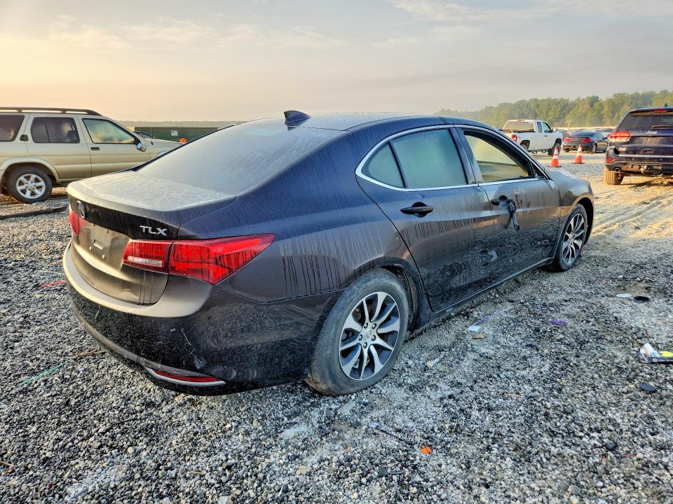 Foto 3 de la subasta – 2016 ACURA TLX con VIN 19UUB1F38GA004399