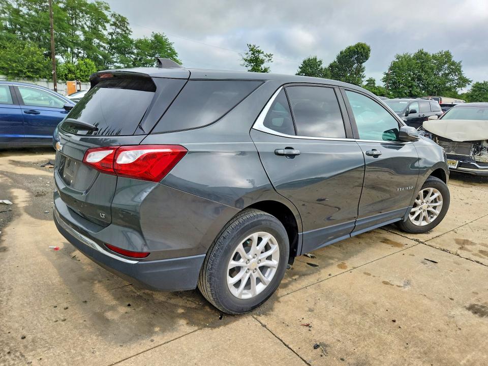 Photo 3 from auction – 2021 CHEVROLET EQUINOX with VIN 3GNAXKEV7ML366120