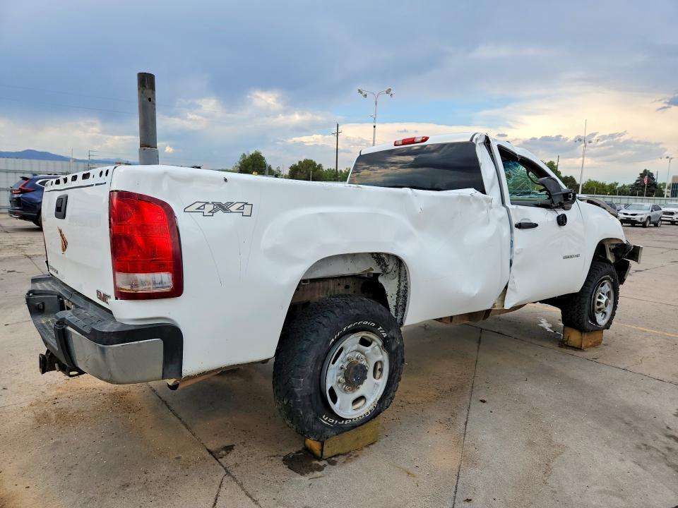 Photo 3 from auction – 2014 GMC SIERRA with VIN 1GT02ZCG0EF117542