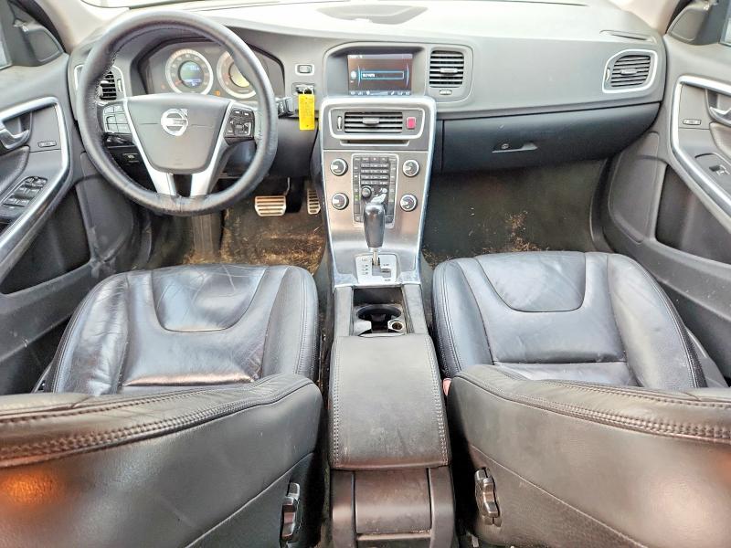 Photo 8 from auction – 2011 VOLVO S60 with VIN YV1902FH1B2003748