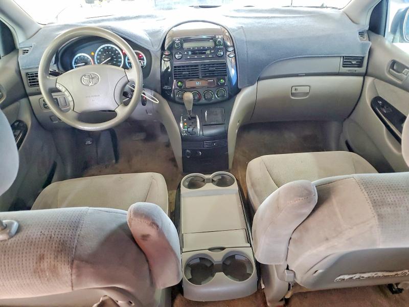 Photo 8 from auction – 2005 TOYOTA SIENNA with VIN 5TDZA23C55S315337