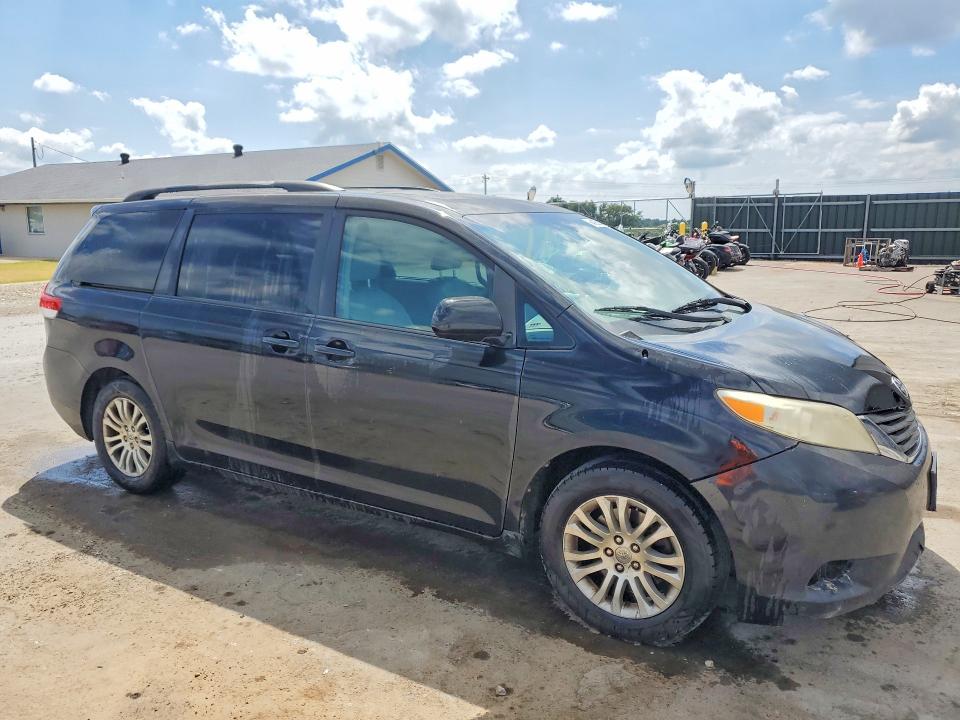 Zdjęcie 4 z aukcji – 2013 TOYOTA SIENNA z VIN 5TDYK3DC4DS361835