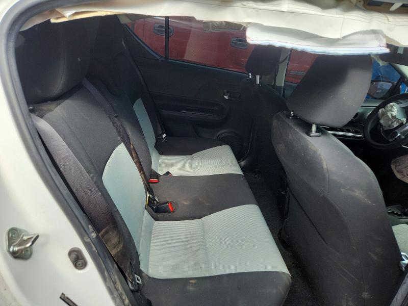 Photo 10 from auction – 2016 TOYOTA PRIUS C with VIN JTDKDTB34G1118675