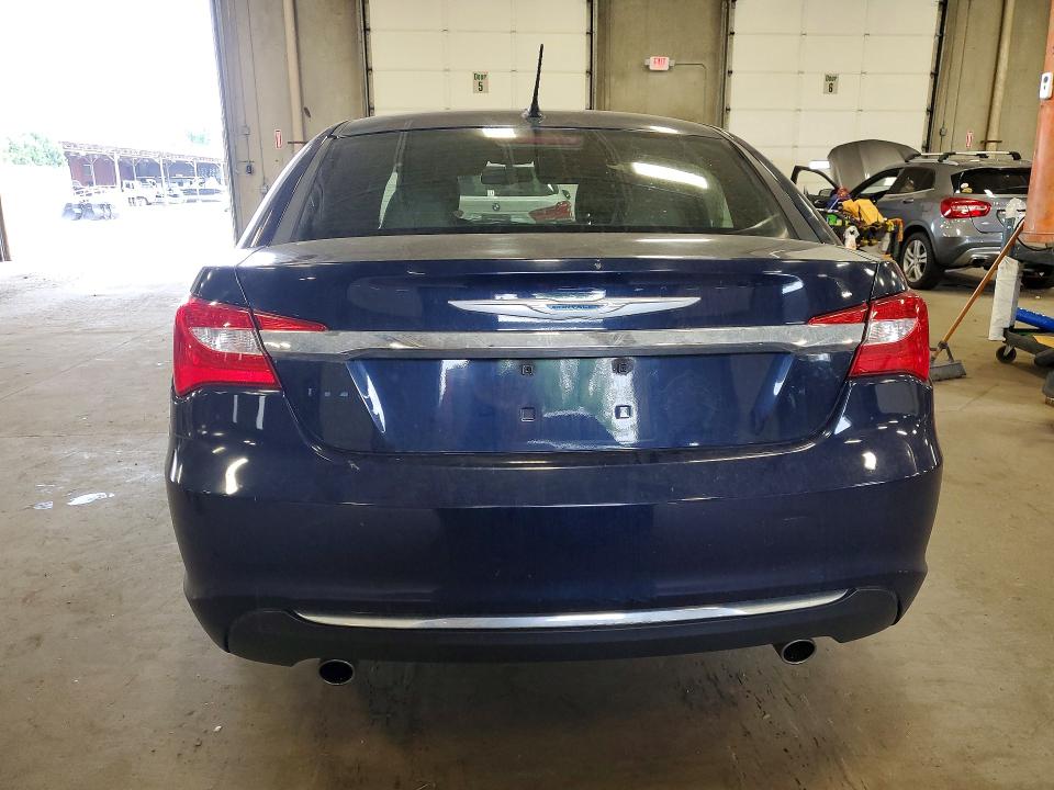 Photo 6 from auction – 2013 CHRYSLER 200 with VIN 1C3CCBCG9DN654954