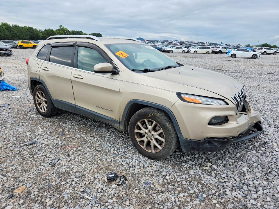 Photo 4 from auction – 2015 JEEP CHEROKEE with VIN 1C4PJLCB4FW742546