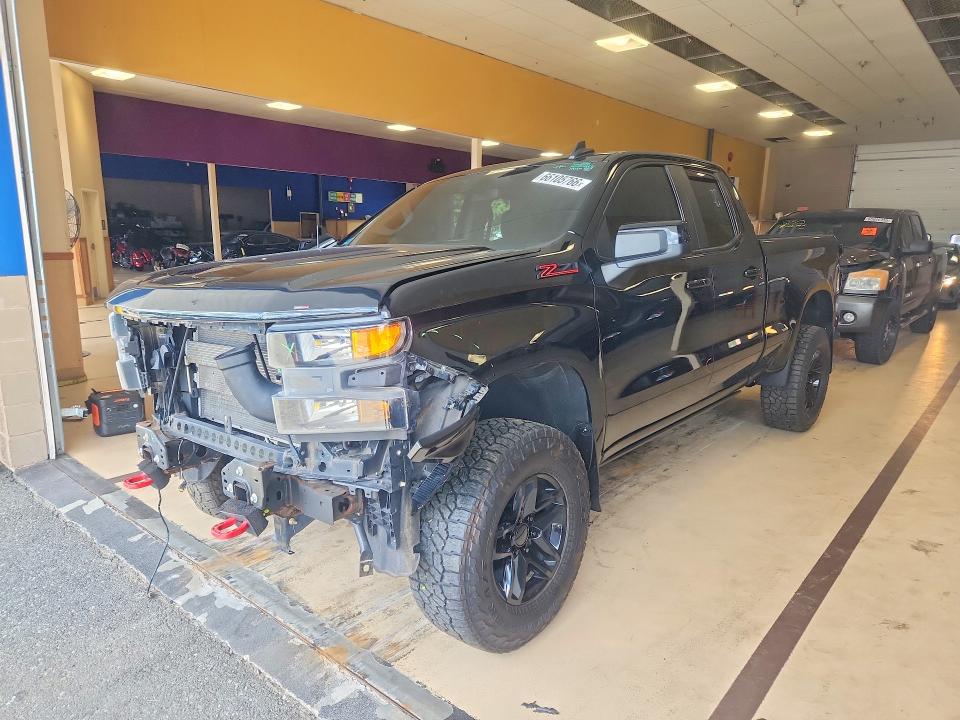 CHEVROLET SILVERADO 2019 with VIN 1GCRYCEF3KZ342586 - Photo from auction