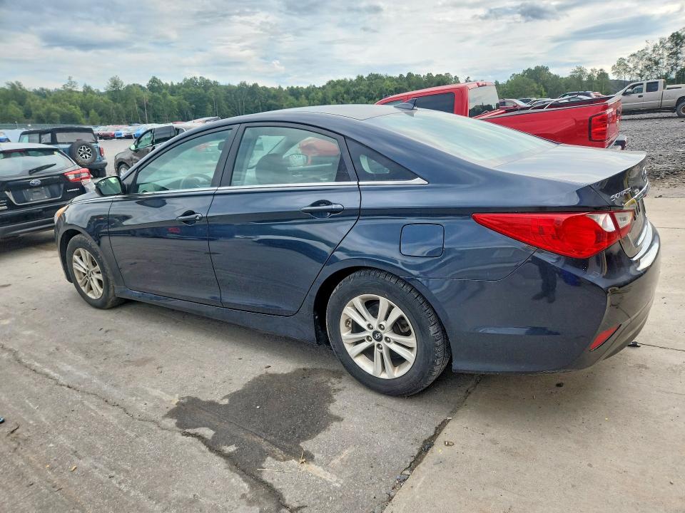 Photo 2 from auction – 2014 HYUNDAI SONATA with VIN 5NPEB4AC5EH866674