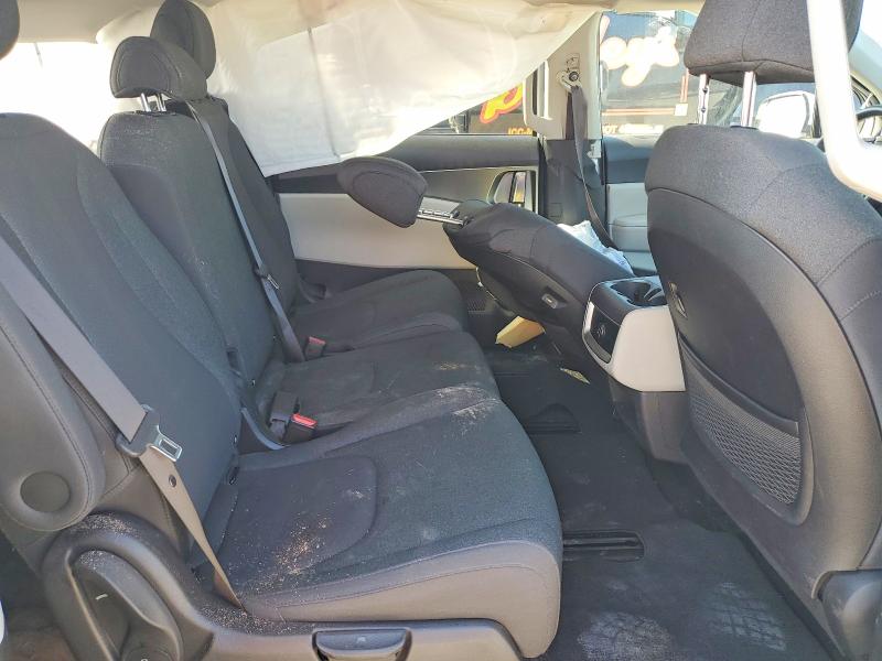 Снимка 11 от търг – 2022 KIA CARNIVAL с VIN KNDNB5H35N6065944