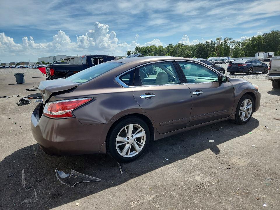 Photo 3 from auction – 2015 NISSAN ALTIMA with VIN 1N4AL3AP7FC201335