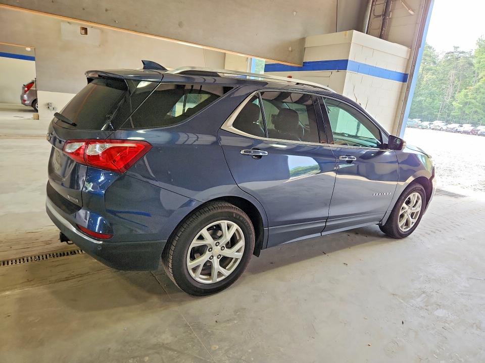Photo 3 from auction – 2018 CHEVROLET EQUINOX with VIN 3GNAXMEV2JS538924