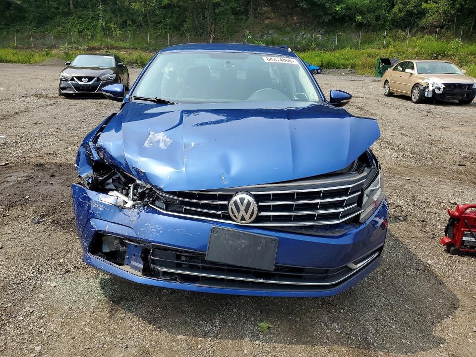 Photo 5 from auction – 2017 VOLKSWAGEN PASSAT with VIN 1VWAT7A31HC049843