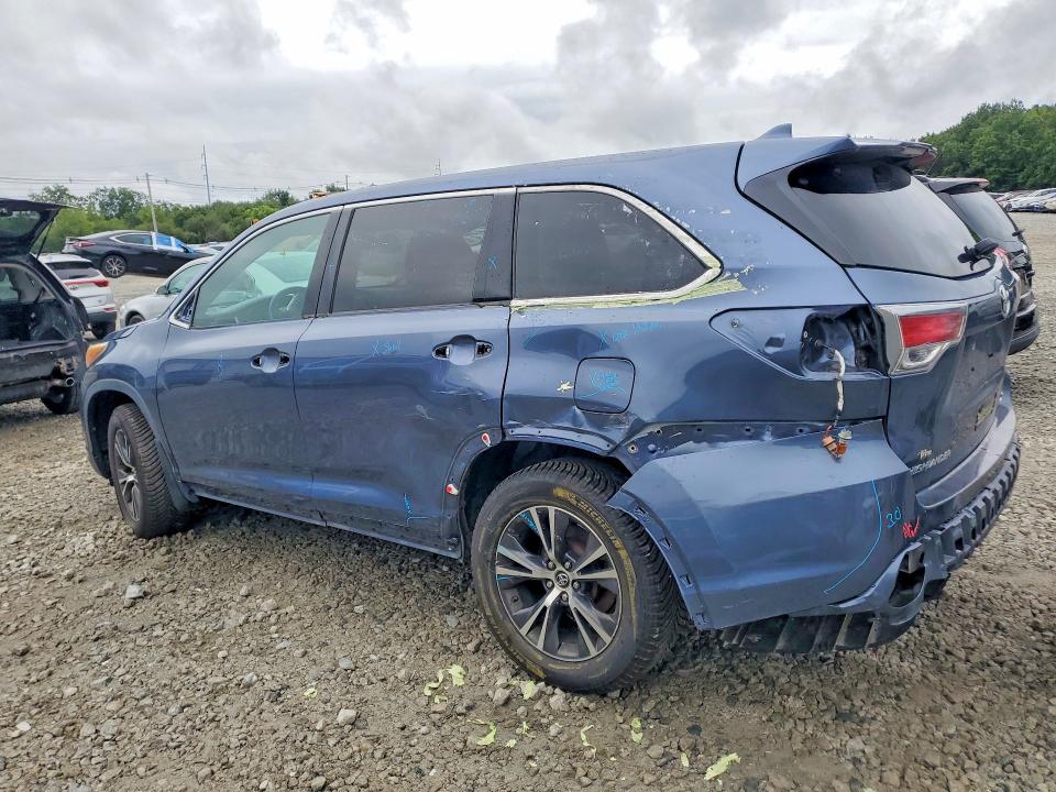 Photo 2 from auction – 2016 TOYOTA HIGHLANDER with VIN 5TDJKRFH0GS303366
