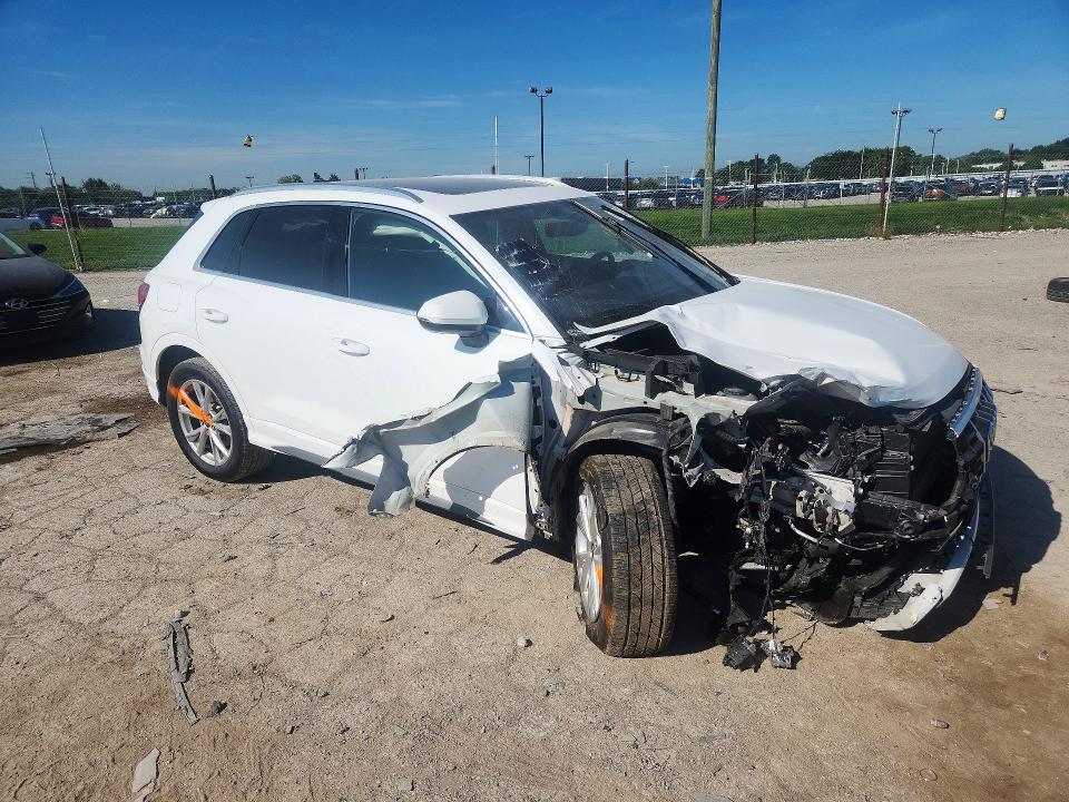Снимка 4 от търг – 2024 AUDI Q3 с VIN WA1DECF30R1036956
