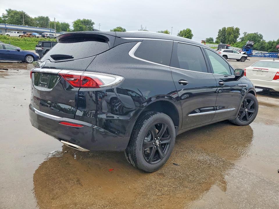 Photo 3 from auction – 2024 BUICK ENCLAVE with VIN 5GAERBKW9RJ101037