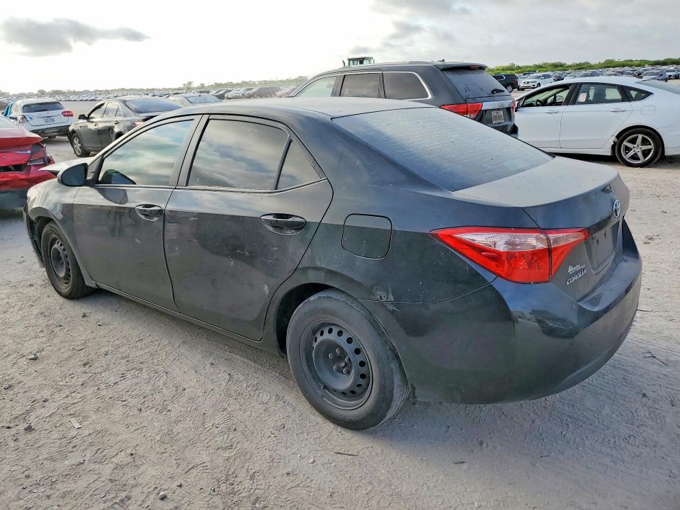 Photo 2 from auction – 2018 TOYOTA COROLLA with VIN 5YFBURHE5JP844804