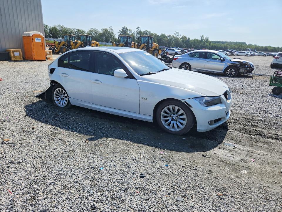 Photo 4 from auction – 2009 BMW 328 with VIN WBAPH77539NM45783