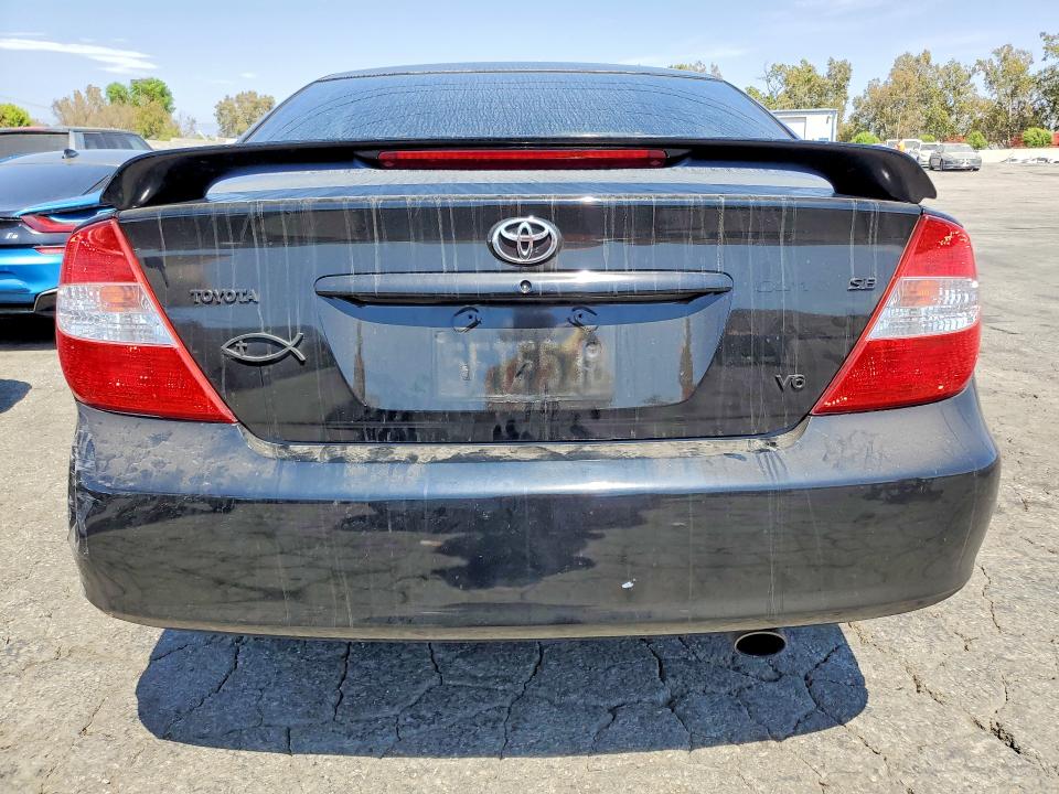 Photo 6 from auction – 2003 TOYOTA CAMRY with VIN 4T1BF32K13U057792