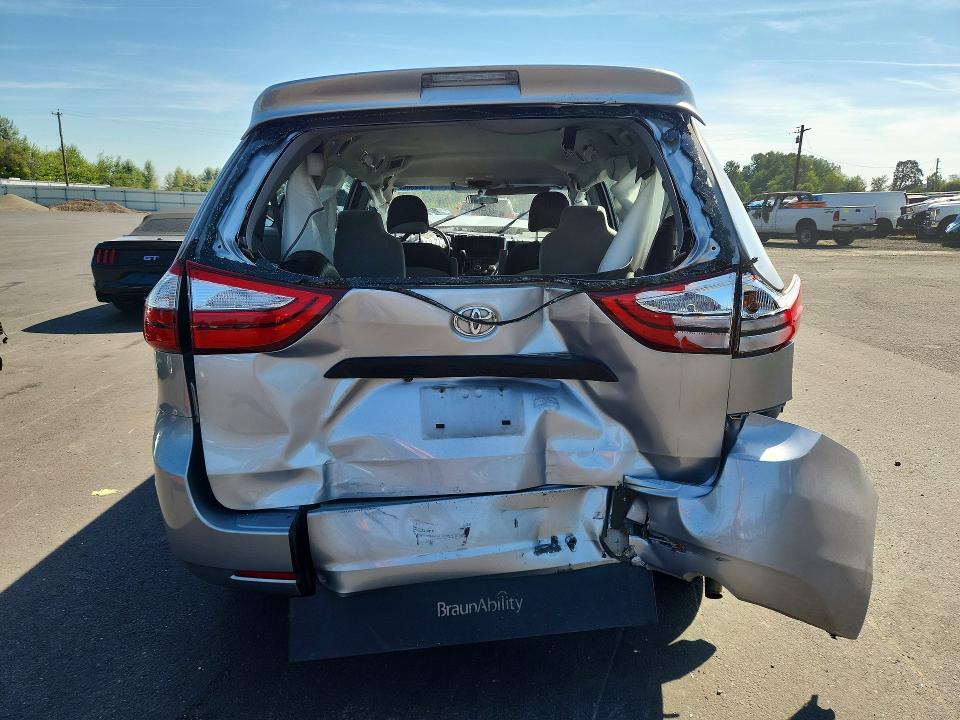 Photo 6 from auction – 2015 TOYOTA SIENNA with VIN 5TDZK3DC6FS570209