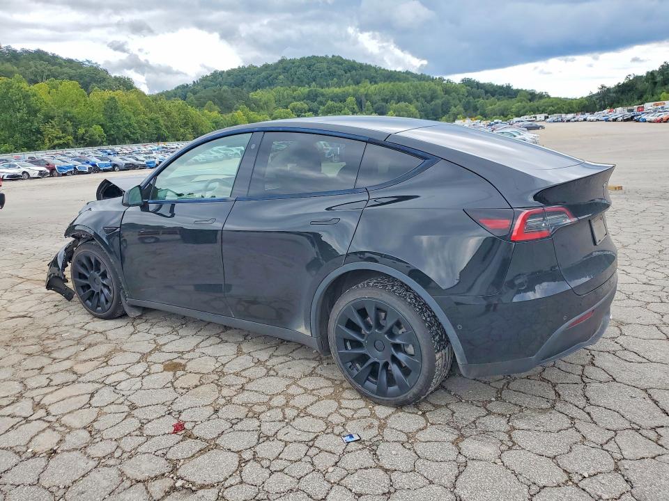 Photo 2 from auction – 2021 TESLA MODEL Y with VIN 5YJYGDEE9MF076639
