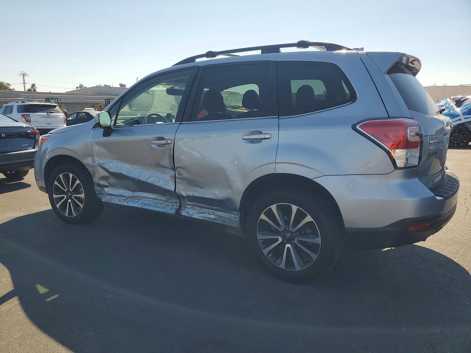 Photo 2 from auction – 2017 SUBARU FORESTER with VIN JF2SJGECXHH435575