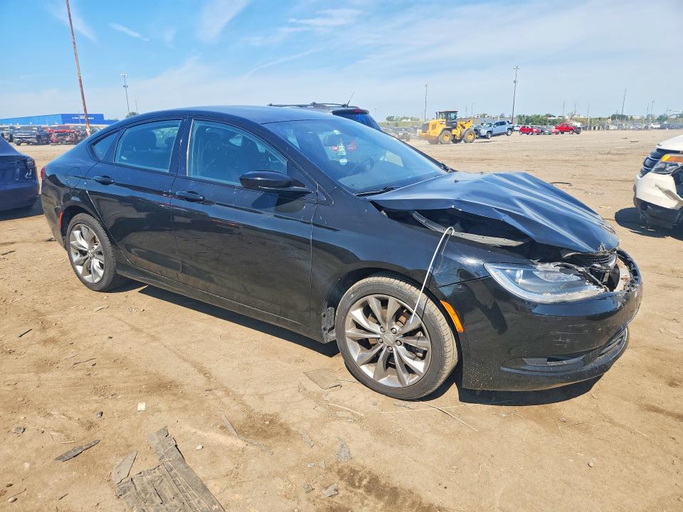 Photo 4 from auction – 2015 CHRYSLER 200 with VIN 1C3CCCDG3FN610701