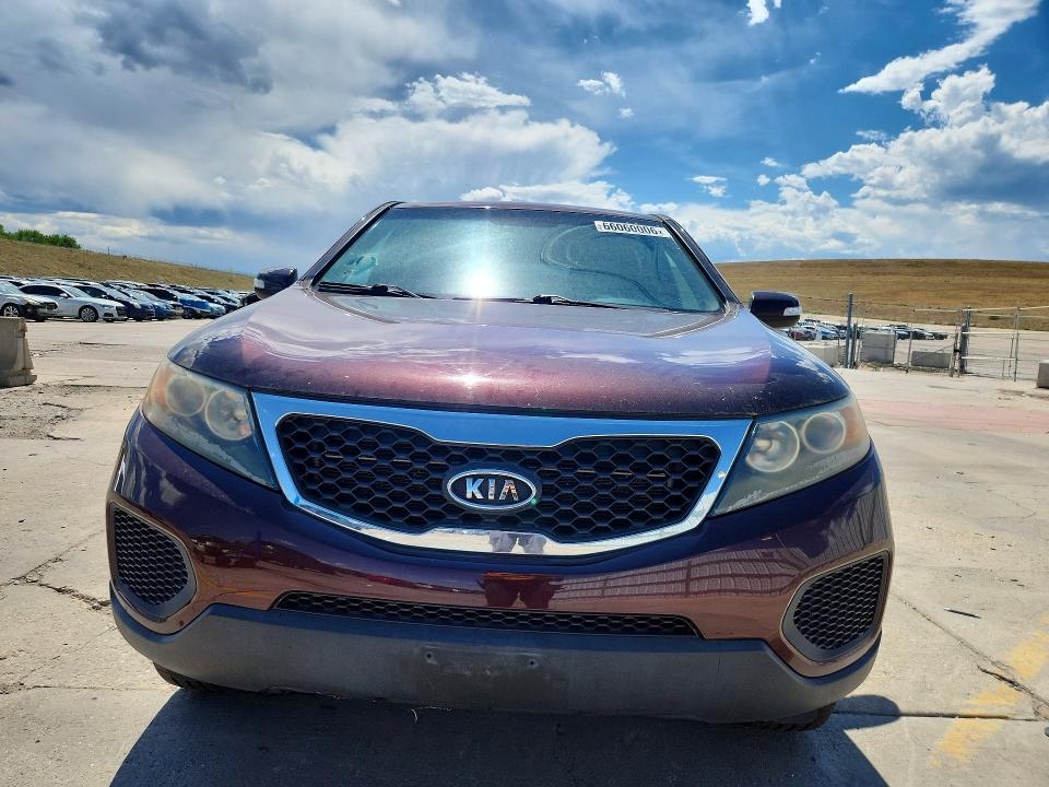 Photo 5 from auction – 2011 KIA SORENTO with VIN 5XYKTCA19BG054614