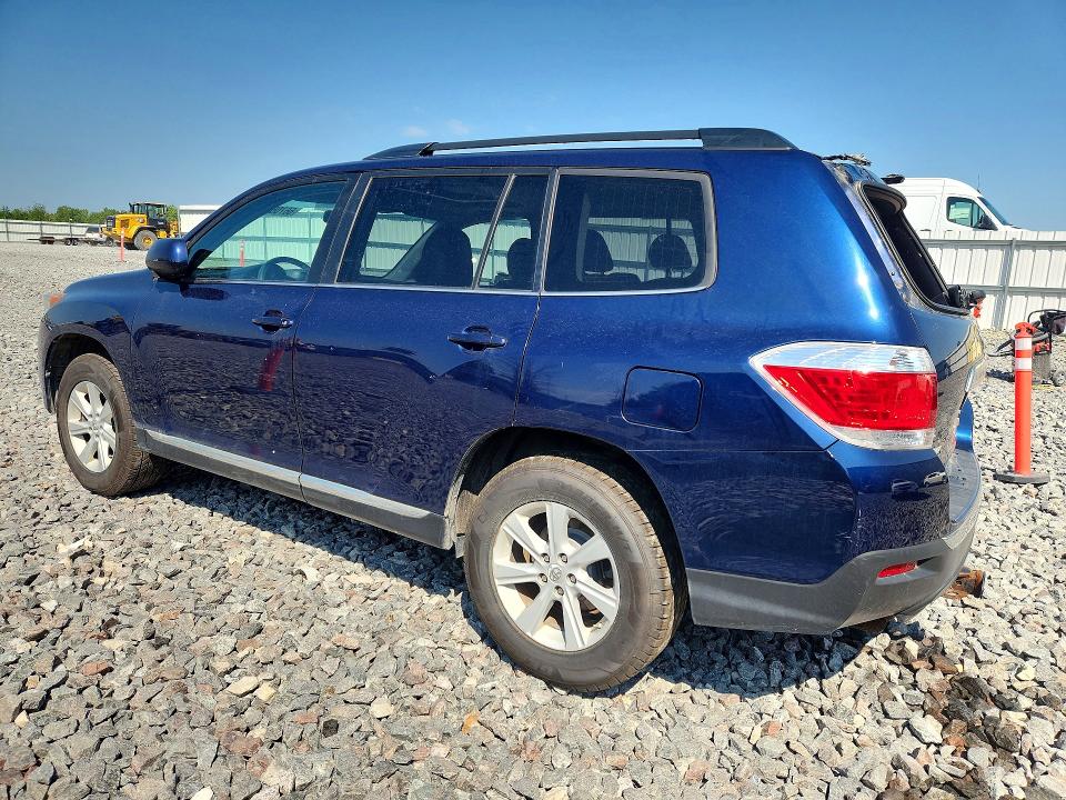 Photo 2 from auction – 2013 TOYOTA HIGHLANDER with VIN 5TDBK3EH1DS247436