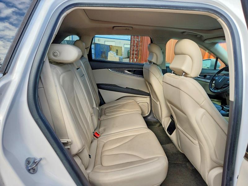 Photo 11 from auction – 2018 LINCOLN MKX with VIN 2LMPJ6LR3JBL29090
