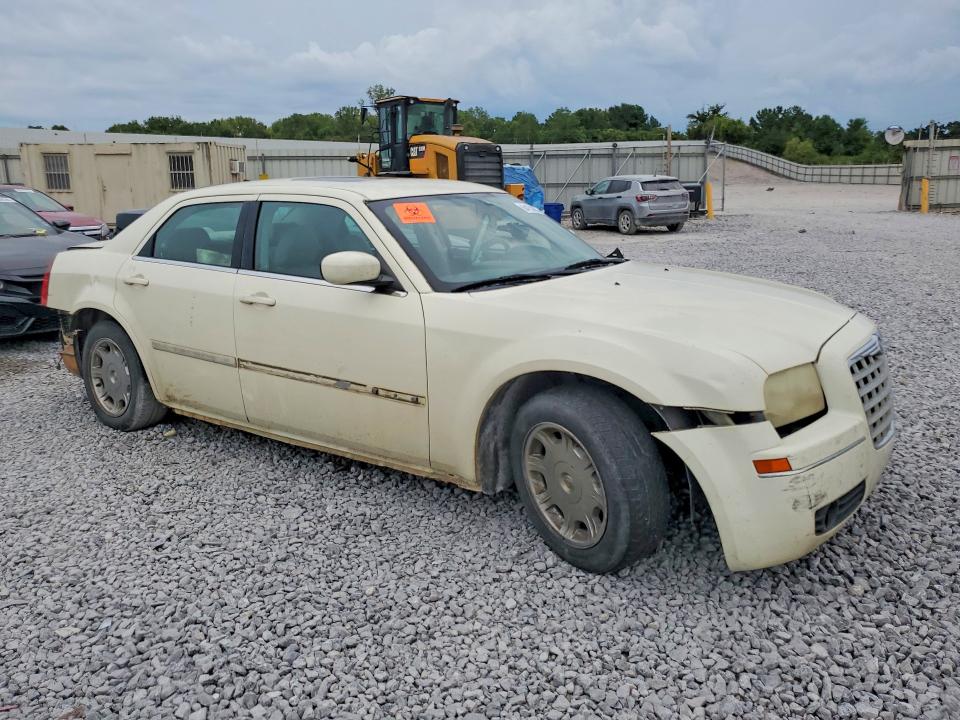 Photo 4 from auction – 2005 CHRYSLER 300 with VIN 2C3JA53GX5H668595
