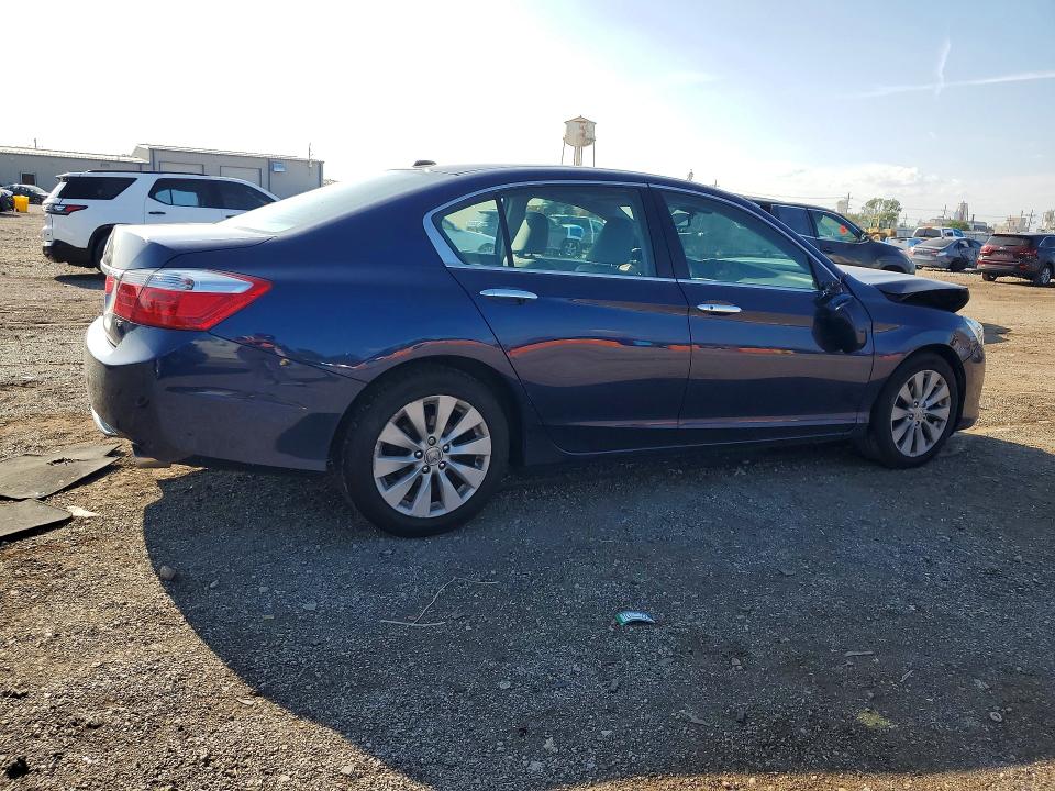 Photo 3 from auction – 2015 HONDA ACCORD with VIN 1HGCR3F82FA032387