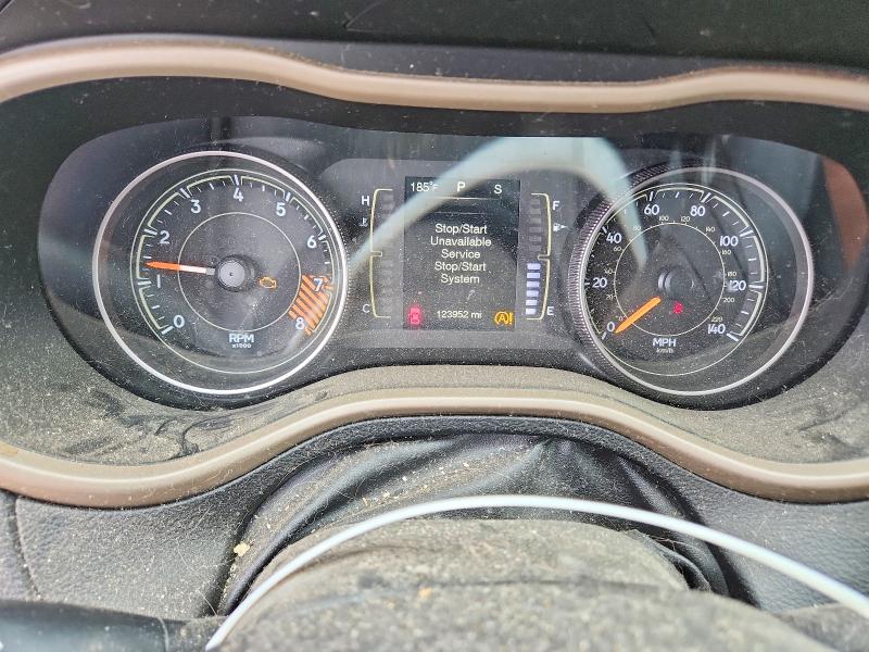 Photo 9 from auction – 2015 JEEP CHEROKEE with VIN 1C4PJMCS8FW746203