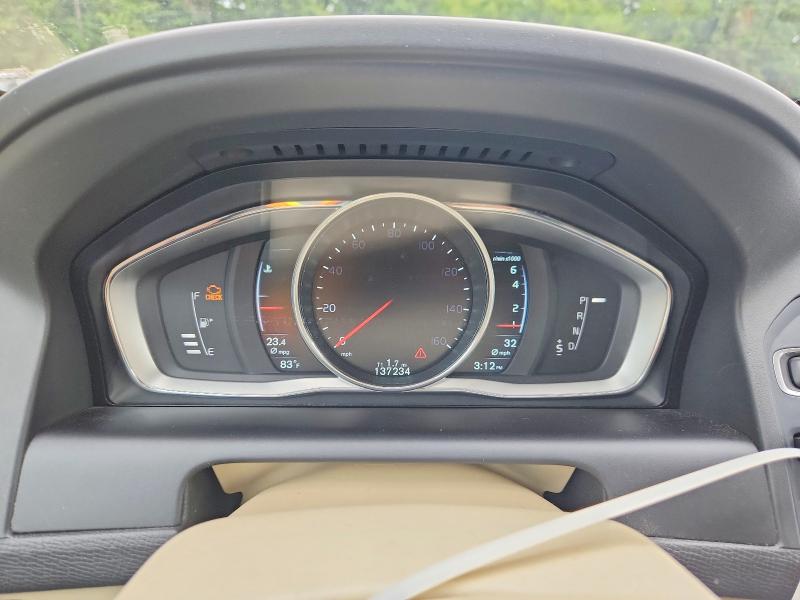 Photo 9 from auction – 2016 VOLVO XC60 with VIN YV4612RK4G2825249