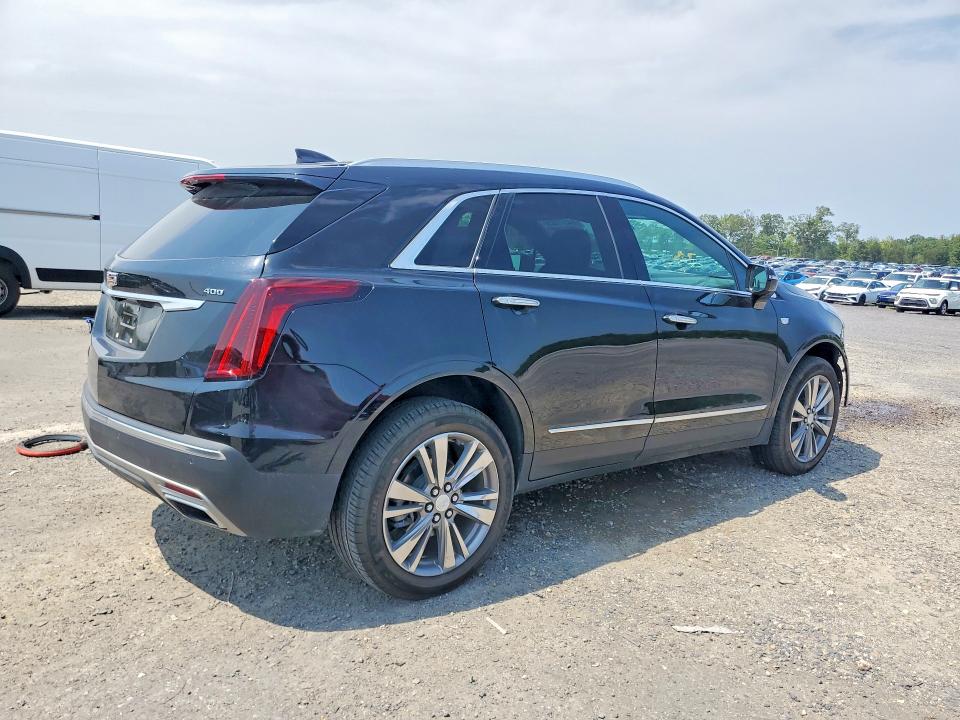 Photo 3 from auction – 2022 CADILLAC XT5 with VIN 1GYKNFRS7NZ142165