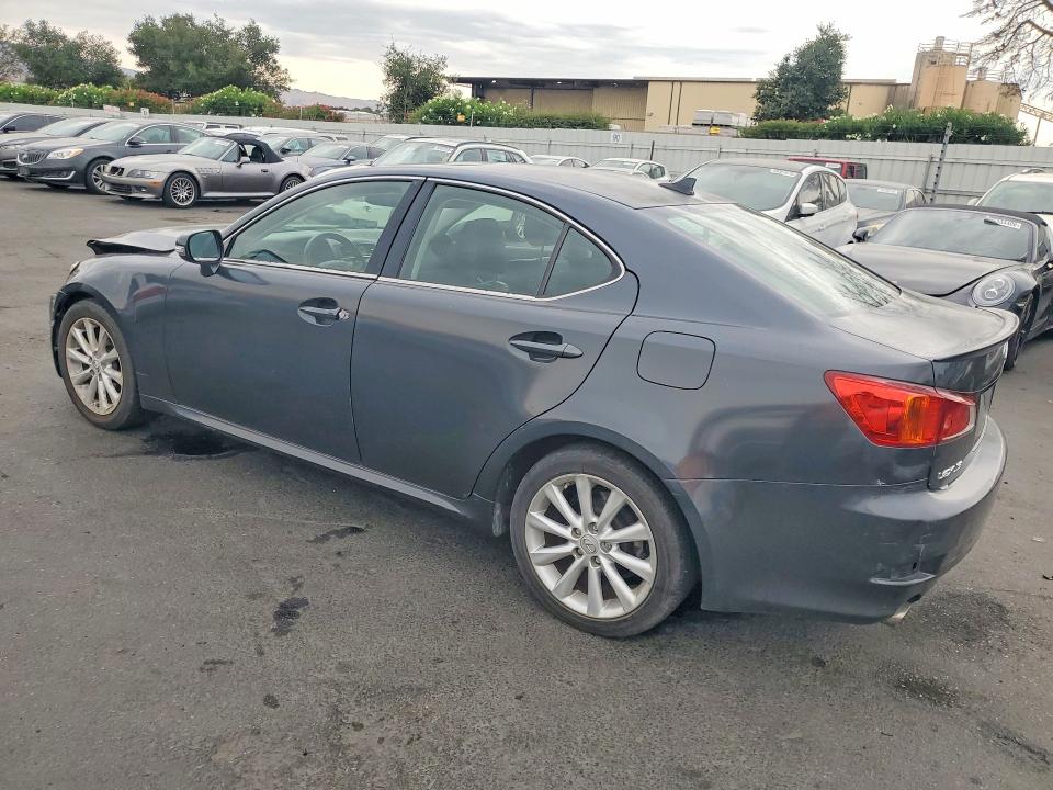 Photo 2 from auction – 2010 LEXUS IS 250 with VIN JTHBF5C20A5114309