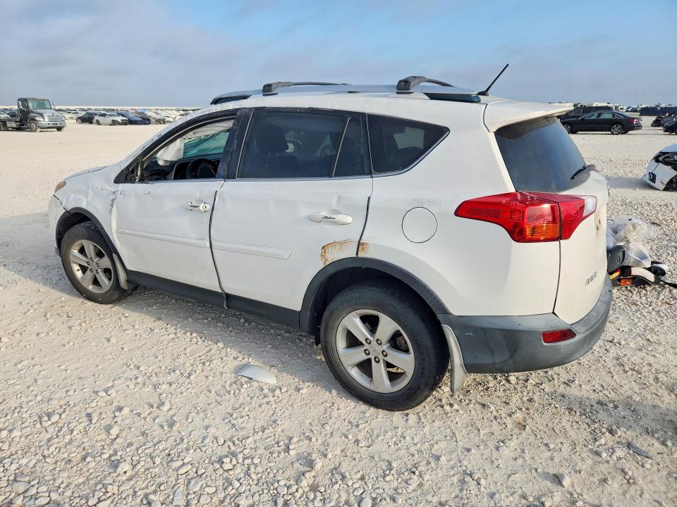 Photo 2 from auction – 2013 TOYOTA RAV4 with VIN JTMWFREVXD5016278