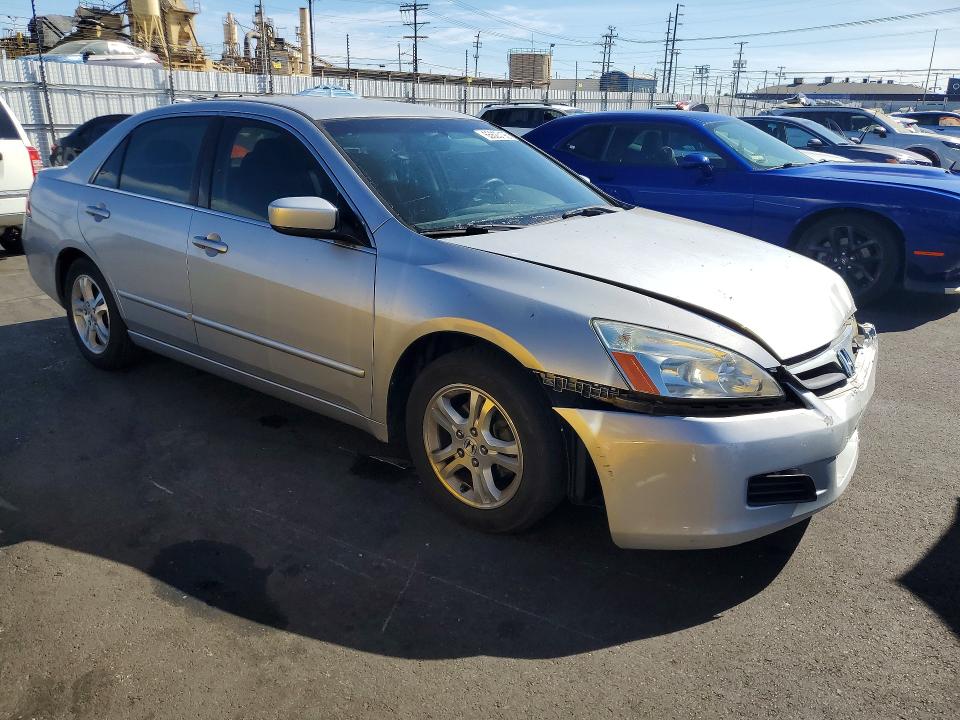 Photo 4 from auction – 2007 HONDA ACCORD with VIN JHMCM56357C008926