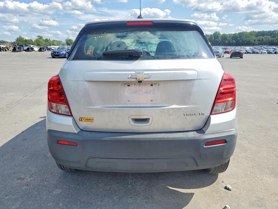 Photo 6 from auction – 2016 CHEVROLET TRAX with VIN KL7CJKSB2GB526887
