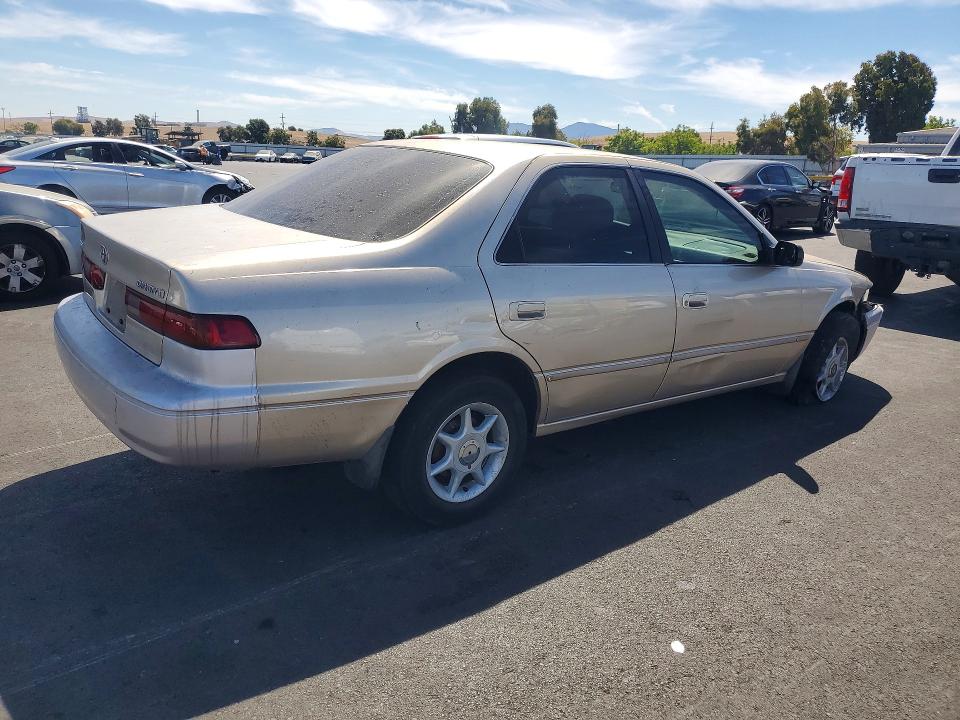 Photo 3 from auction – 1998 TOYOTA CAMRY with VIN JT2BG22K3W0181840