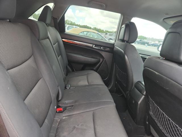 Photo 11 from auction – 2011 KIA SORENTO LX with VIN 5XYKT4A16BG127380