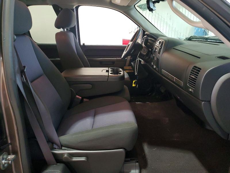 Photo 10 from auction – 2012 CHEVROLET SILVERADO with VIN 1GCRKSE75CZ304153