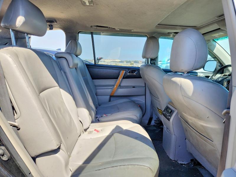 Photo 11 from auction – 2010 TOYOTA HIGHLANDER with VIN JTEJW3EH0A2048103