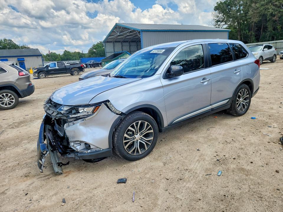 MITSUBISHI OUTLANDER 2017 with VIN JA4AD2A32HZ014996 - Photo from auction