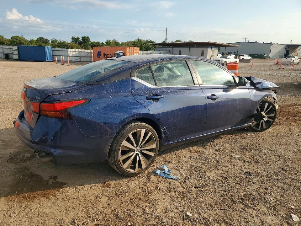 Photo 3 from auction – 2019 NISSAN ALTIMA with VIN 1N4BL4CVXKC110981