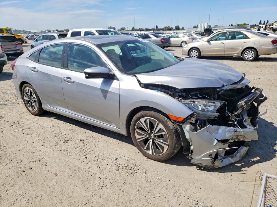 Photo 4 from auction – 2017 HONDA CIVIC with VIN 19XFC1F74HE214603