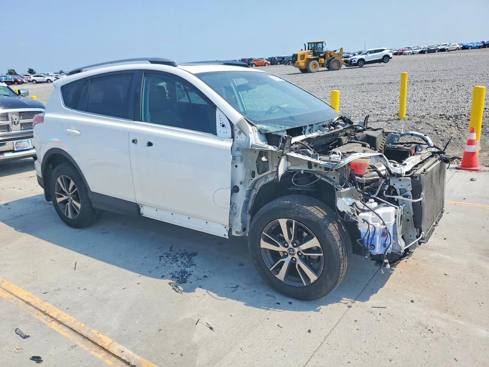 Photo 4 from auction – 2017 TOYOTA RAV4 with VIN 2T3WFREV9HW393733