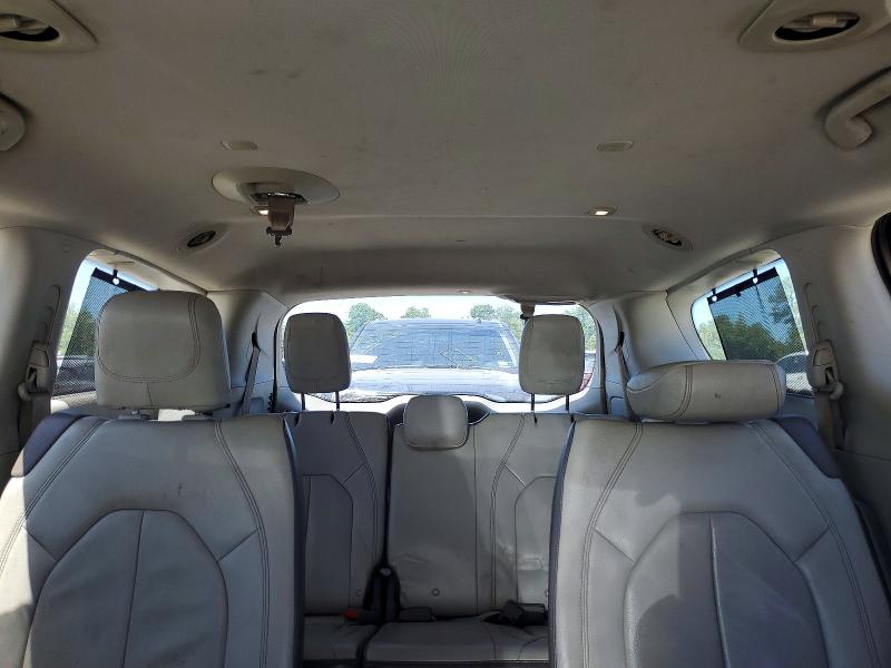 Photo 10 from auction – 2017 CHRYSLER PACIFICA with VIN 2C4RC1BGXHR741496